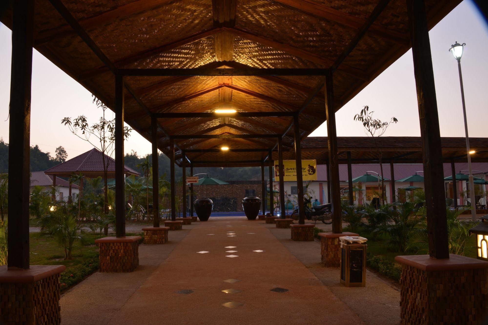 Great Wall Hotel - Nay Pyi Taw Oattara Thiri Экстерьер фото