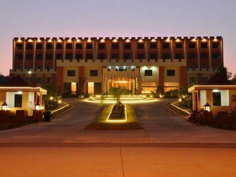 Great Wall Hotel - Nay Pyi Taw Oattara Thiri Экстерьер фото